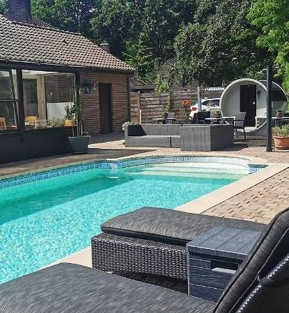 B&B Woodside Турут Екстериор снимка