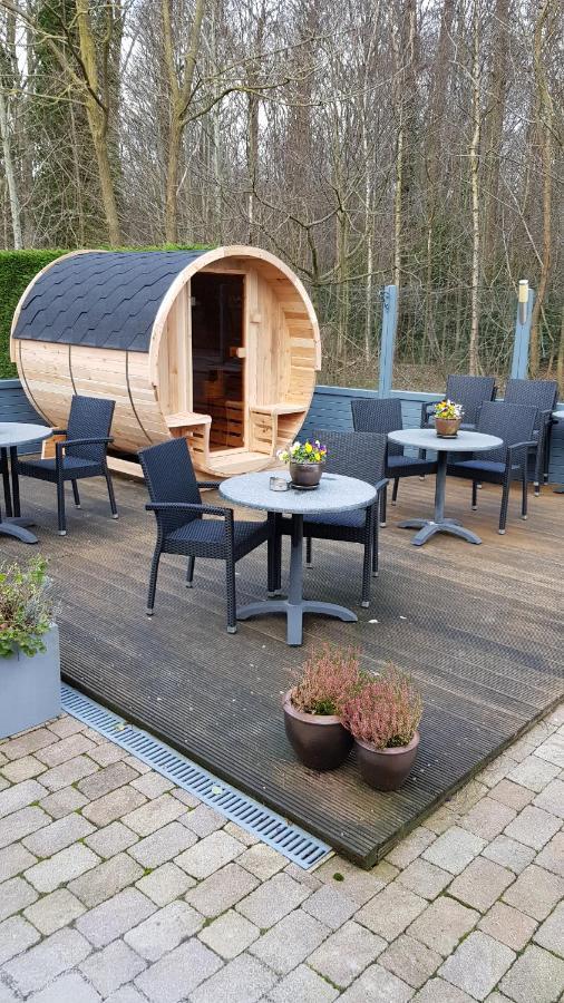 B&B Woodside Турут Екстериор снимка